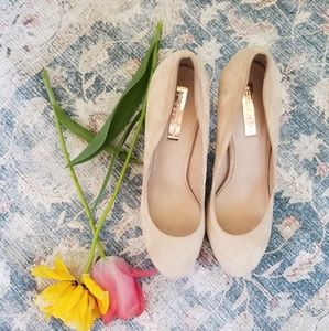 BCBGMAXAZRIA suede nude platform heels.